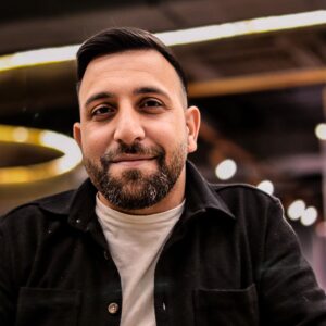 Profile picture of Hamza Farooq